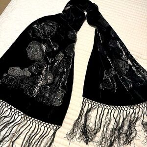 Very dressy scarf/shawl black velvet
